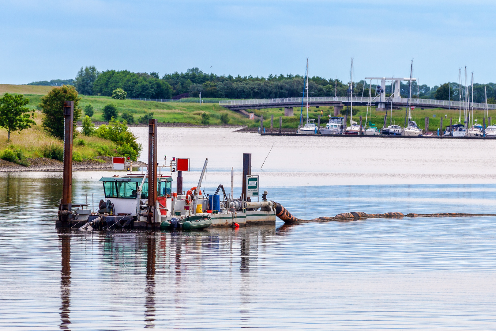 Saugbagger in Greetsiel 