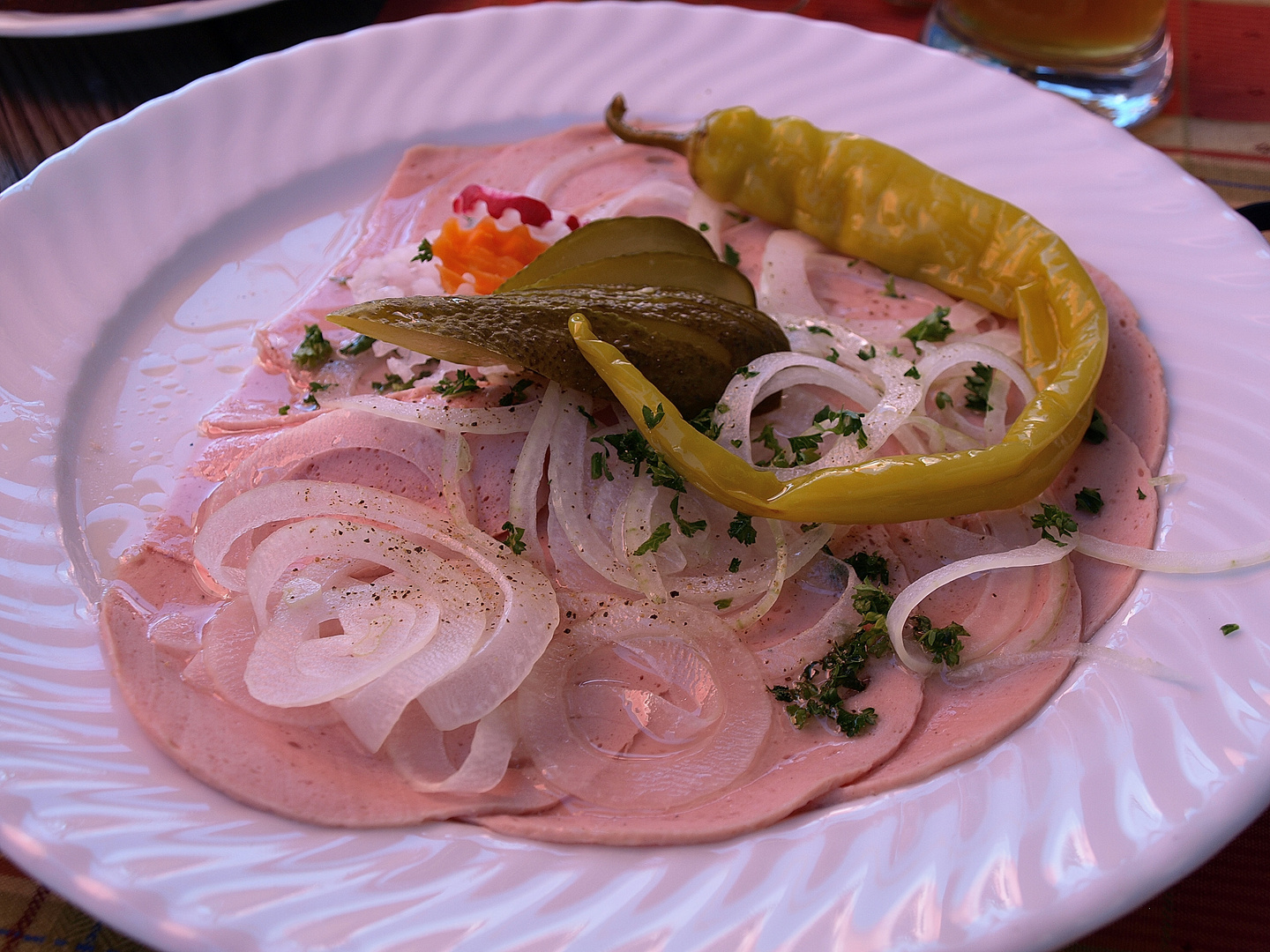 saure Wurst mit Zwiebelm und Peperoni Foto &amp; Bild | deutschland, europe ...