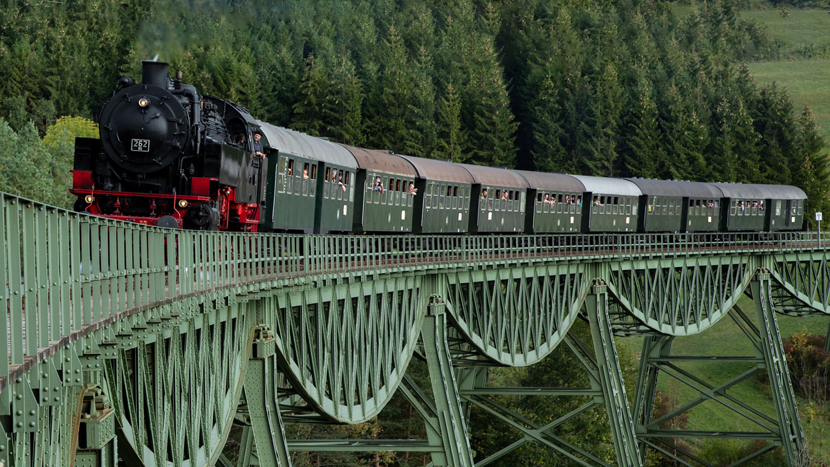 Sauschwänzlebahn auf dem Biesenbachviadukt  