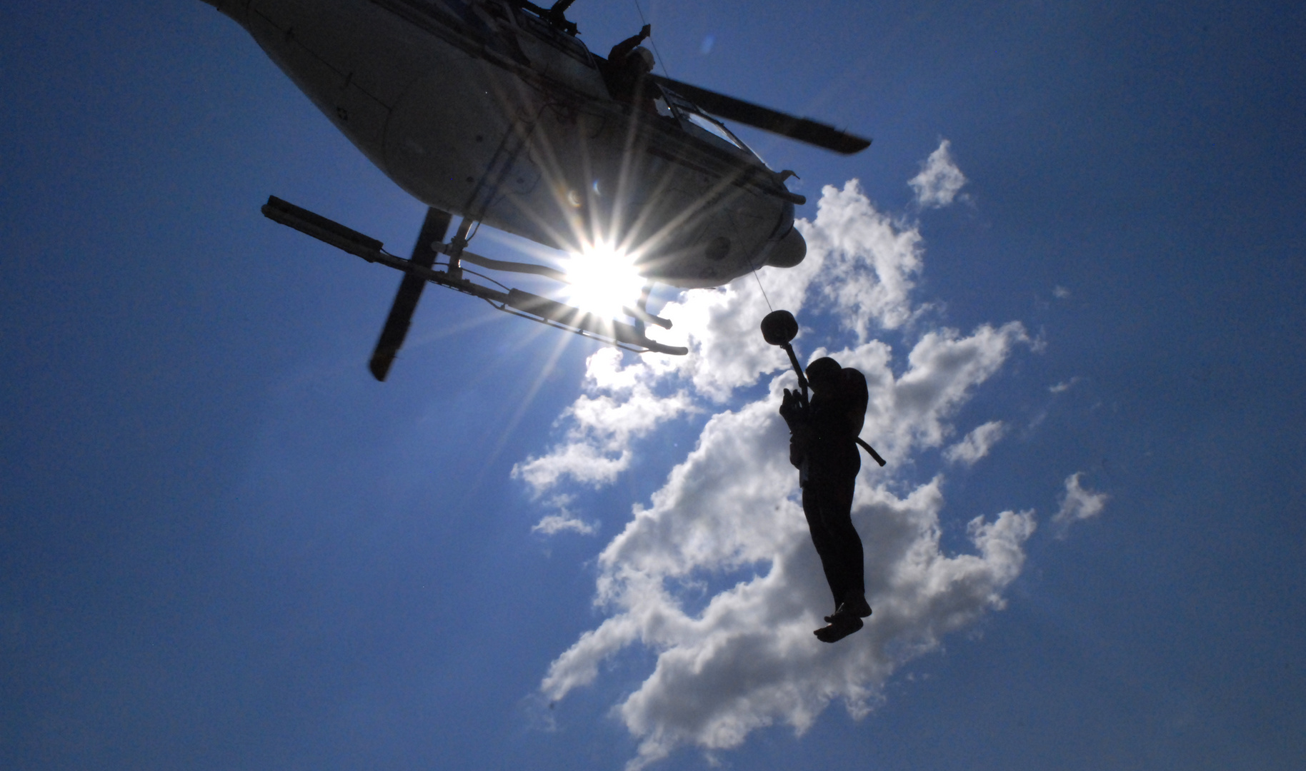 sauvetage en mer . EC 135 douanes . Propriano . Corse.