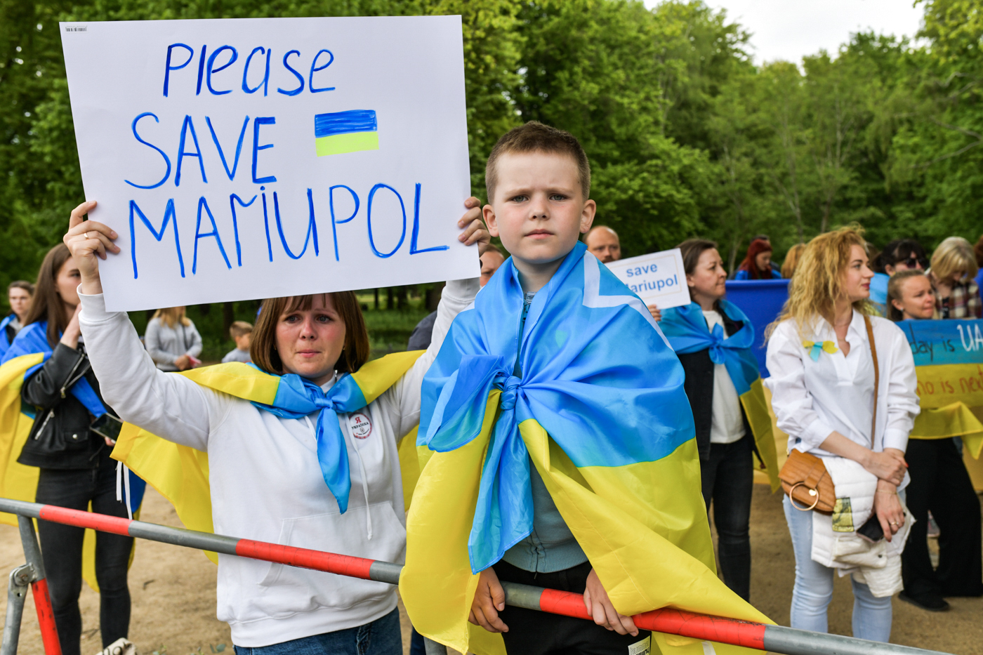 Save Mariupol!  Save Azovstal!