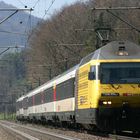 SBB Re 460 mit Interregio am Bözberg