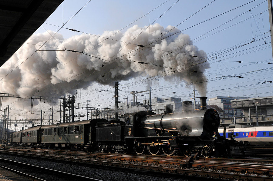 SBB Schnellzugslok A 3/5 Nr. 705 (BJ 1904) Abfahrt in Genf