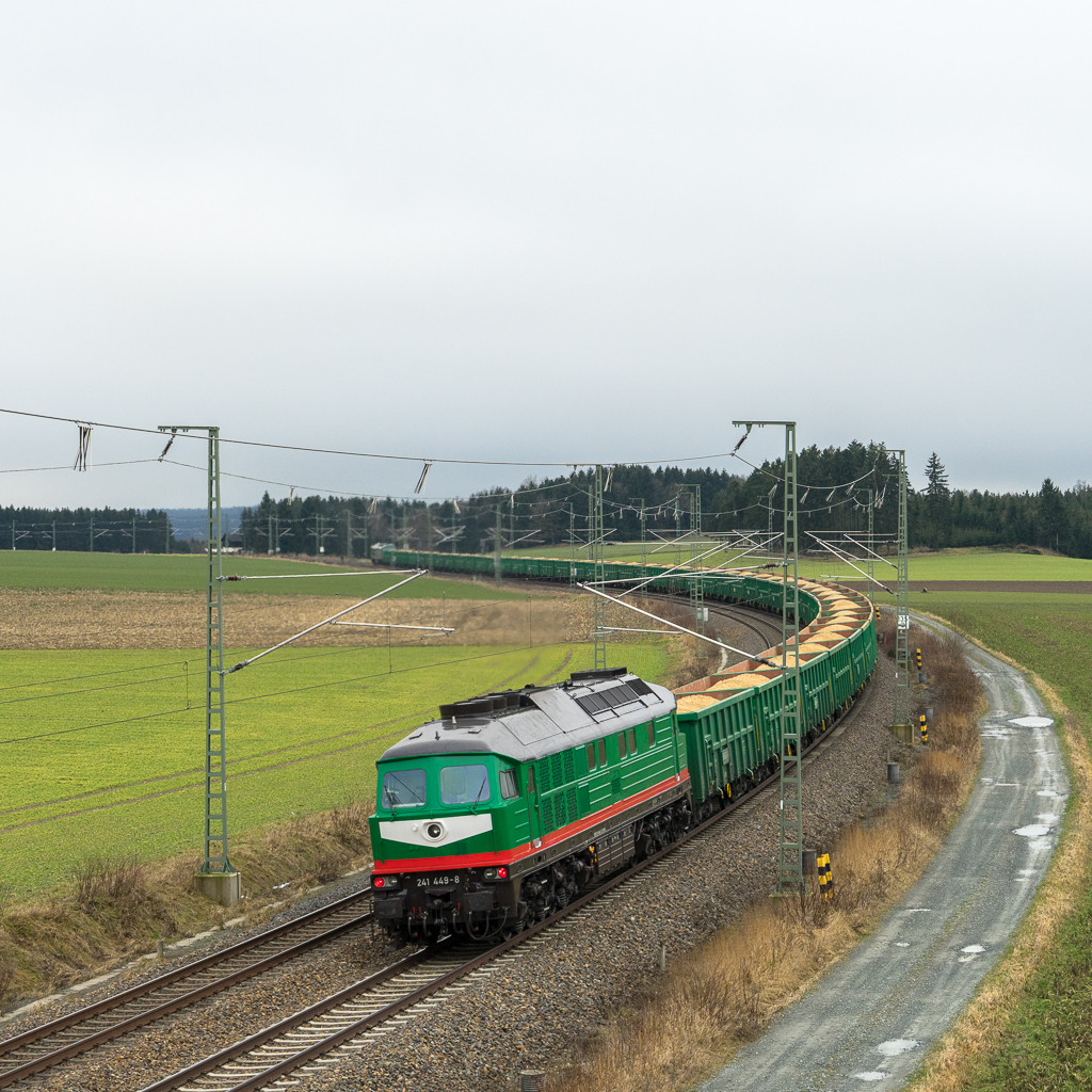 SBW Sandzug im Vogtland mit 241 008 und 241 449