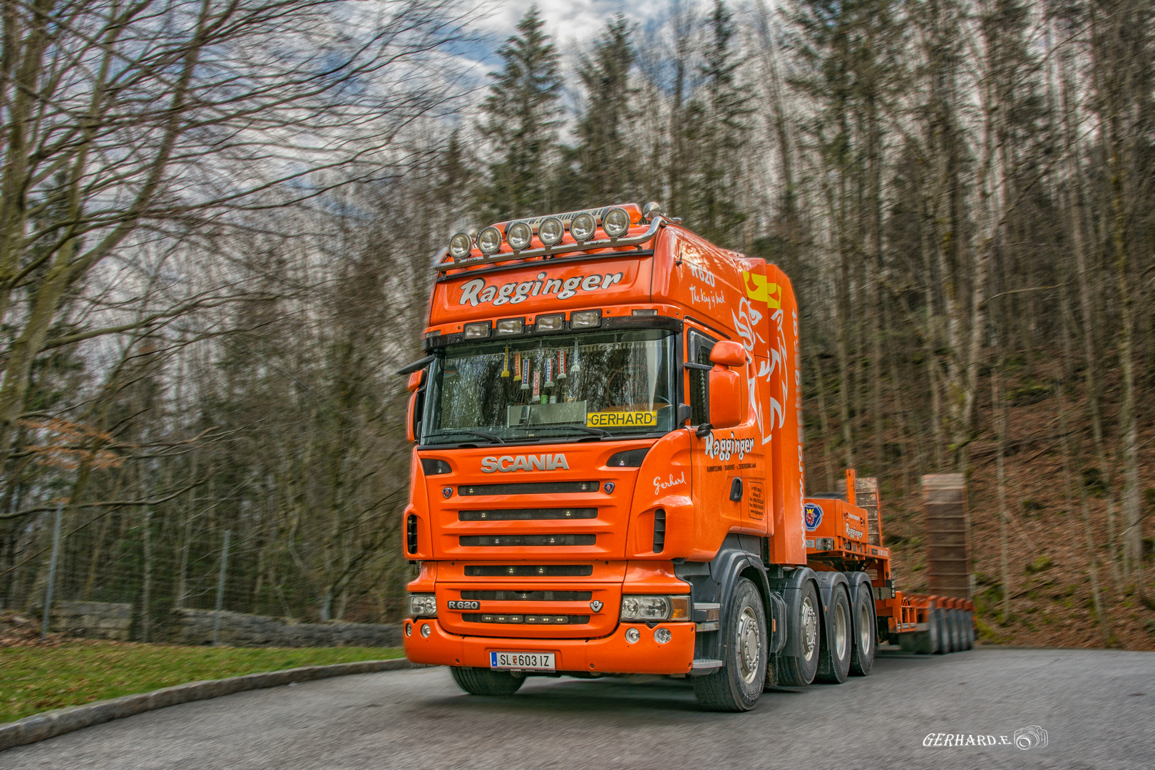 SCANIA V8