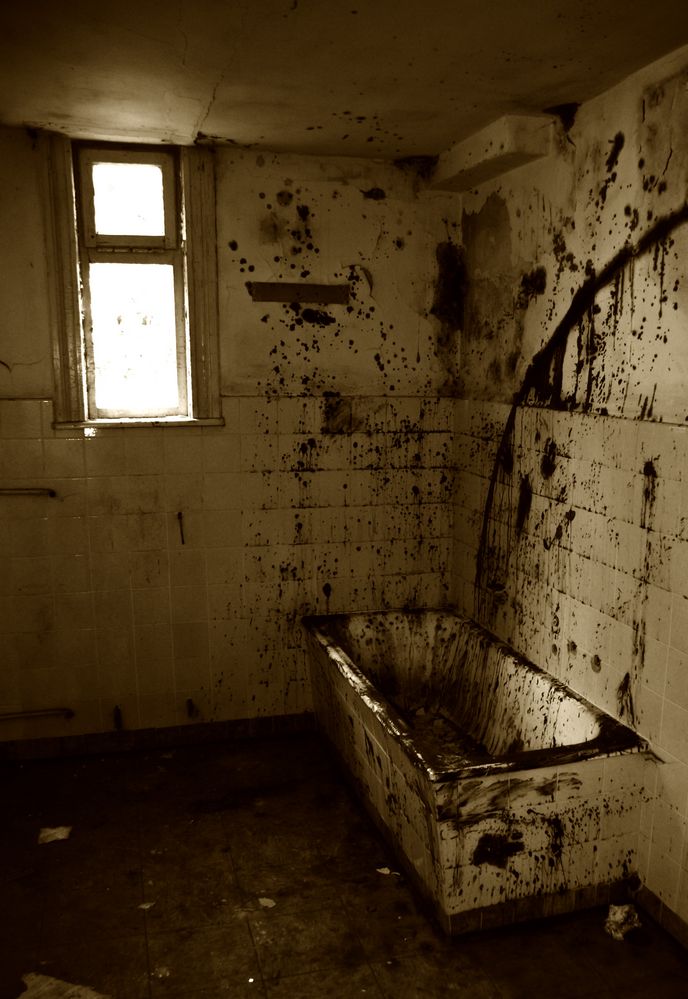 Scary Bathroom Foto & Bild architektur, profanbauten, kliniken Bilder