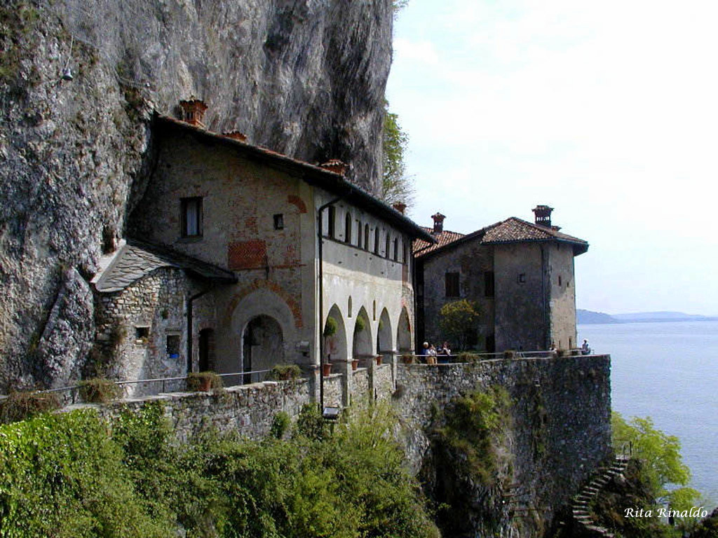 S.Caterina del Sasso!!!L.Maggiore a due passi da casa mia!!!