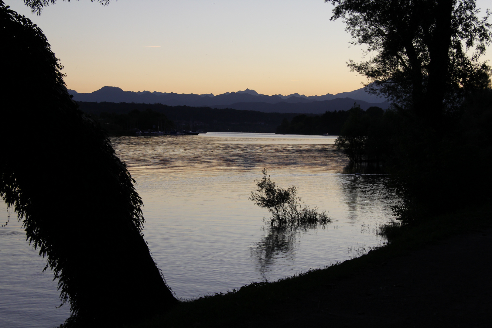 scende il buio sul ticino