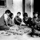 "Schachspielende Kinder" 2008 - Yunnan/China