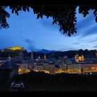 Schachspieler über Salzburg