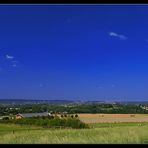 schafe - felder - wolken - blau