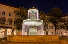 Schalenbrunnen an der Uni München