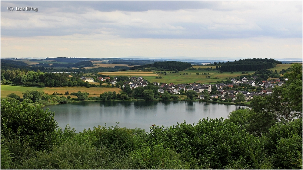 Schalkenmehren am gleichnamigen Maar