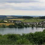 Schalkenmehren am gleichnamigen Maar