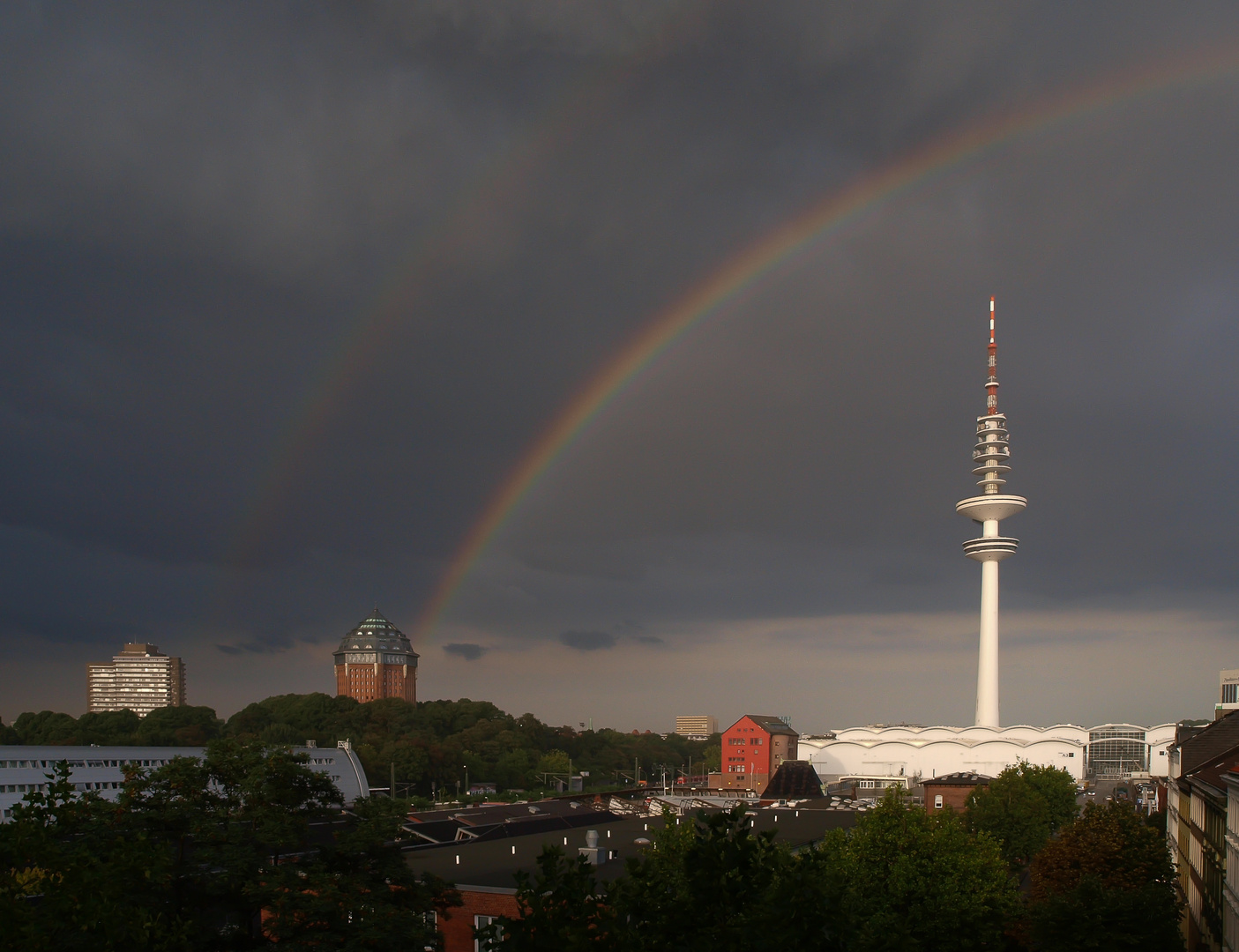 Schanzenturn mit Regenbogen, Hamburg,Germany,Eimsbüttel