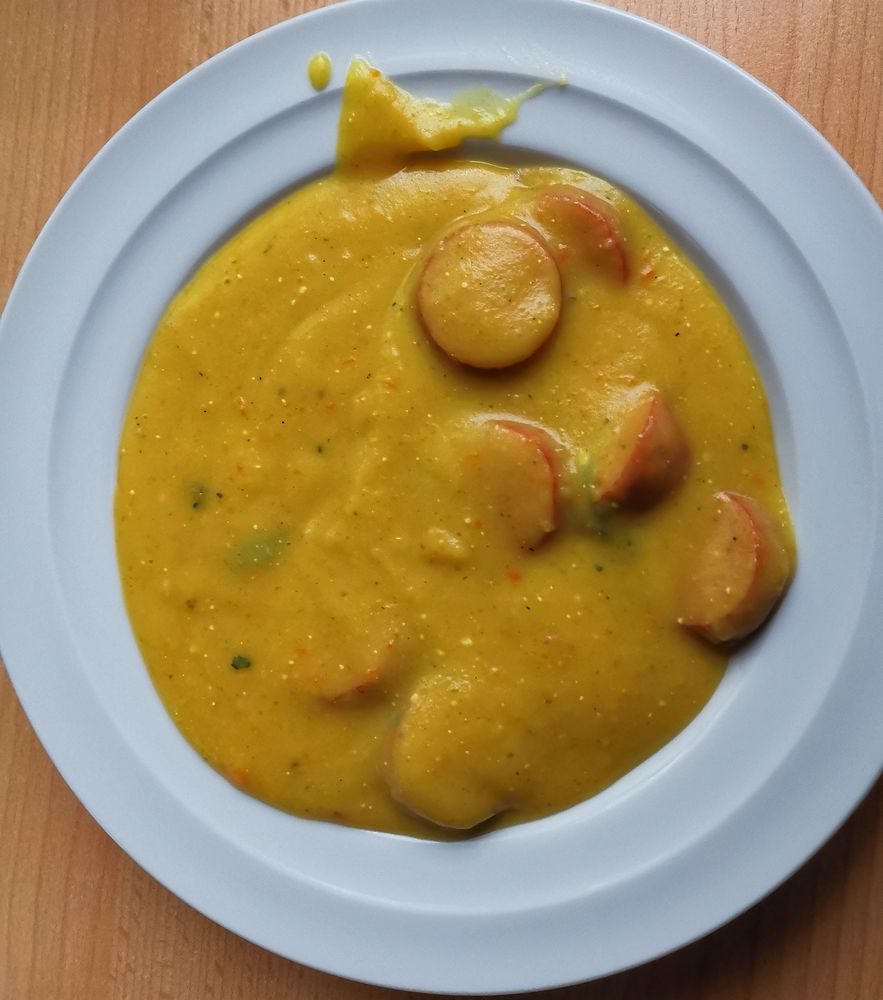 Scharfe Ingwer Kartoffel Suppe mit Wurst Einlage Foto &amp; Bild ...