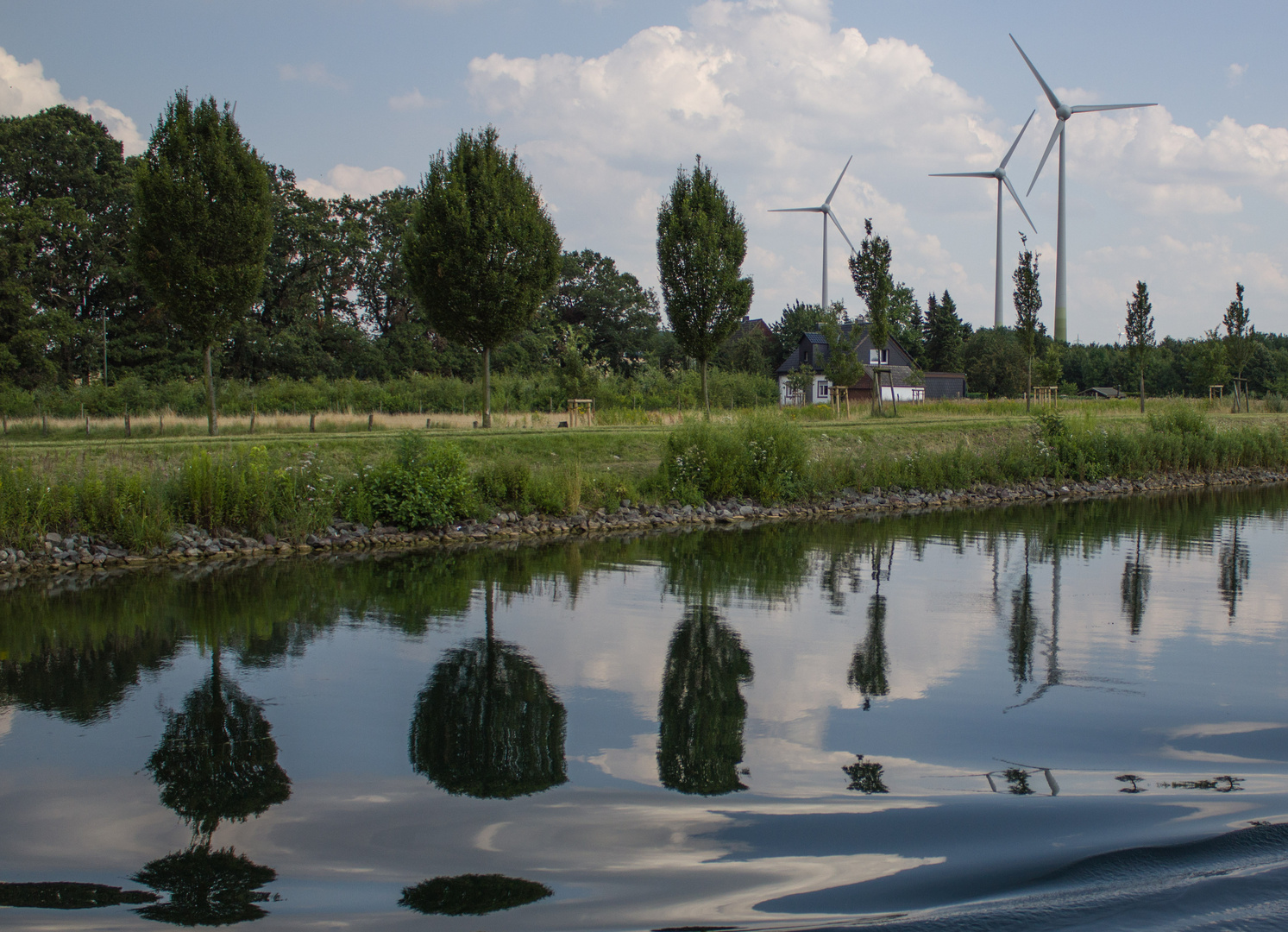 Schatten auf dem Dortmund-Ems-Kanal