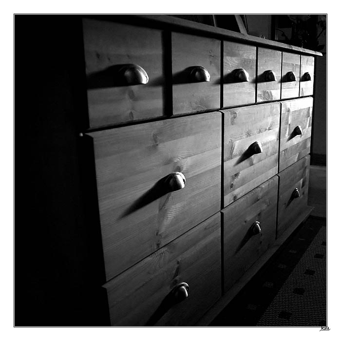 Schatten auf dem Holz Foto & Bild | stillleben, motive Bilder auf