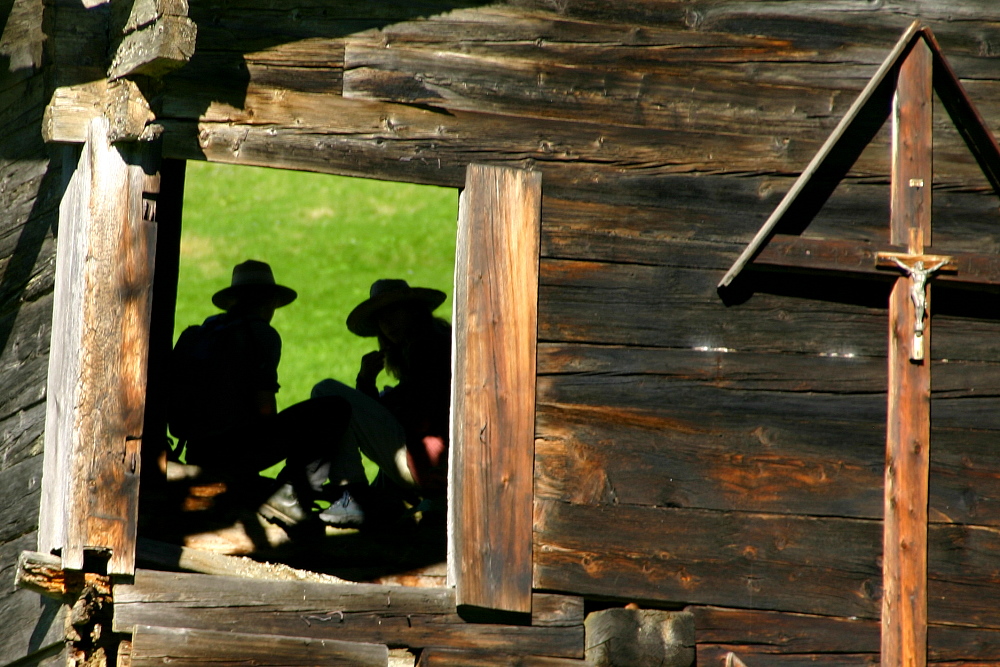 Schatten im Gebälk