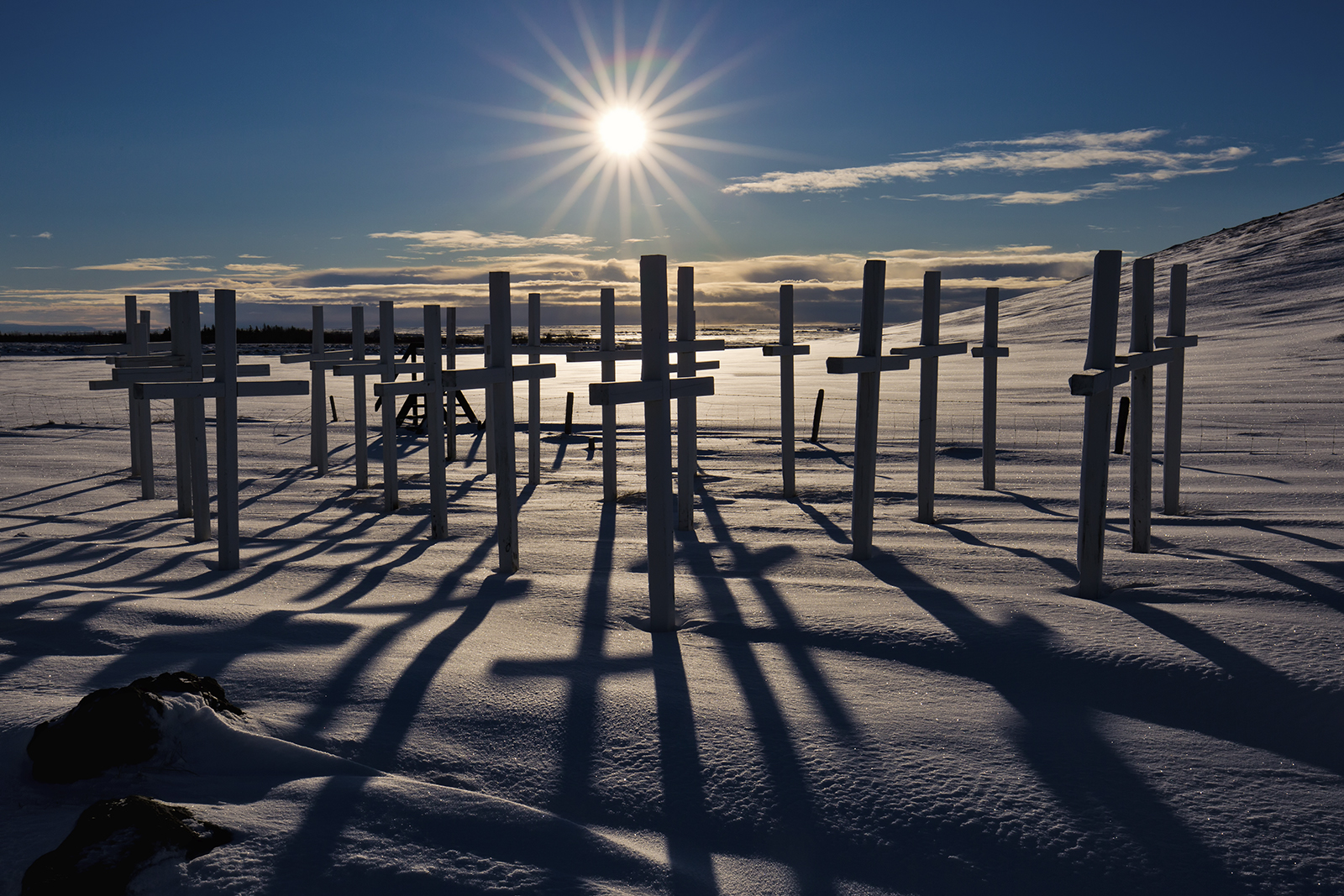 Schatten im Schnee