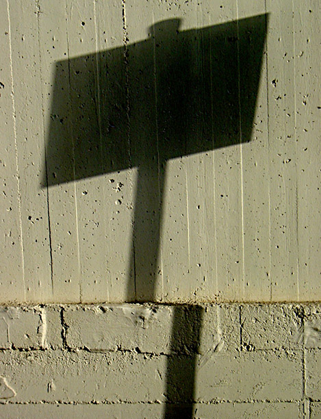 Schatten - Schild . . . Schild - Schatten