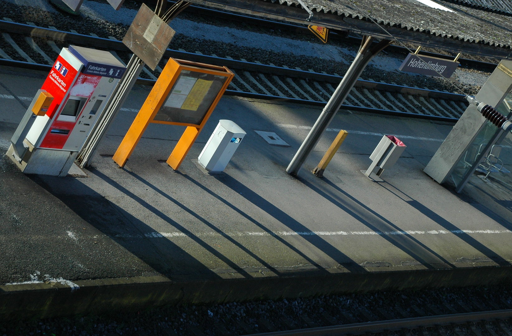 Schatten von bunten Automaten