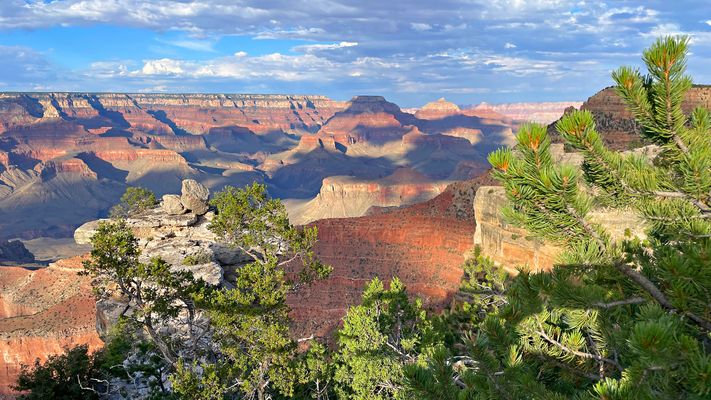 Schattenspiel der Wolken am Grand Canyon
