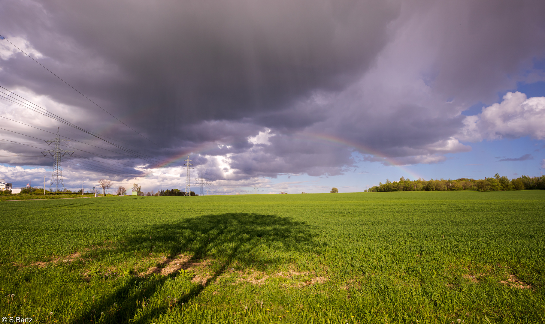 Schattenspiel und kleiner Regenbogen (1)