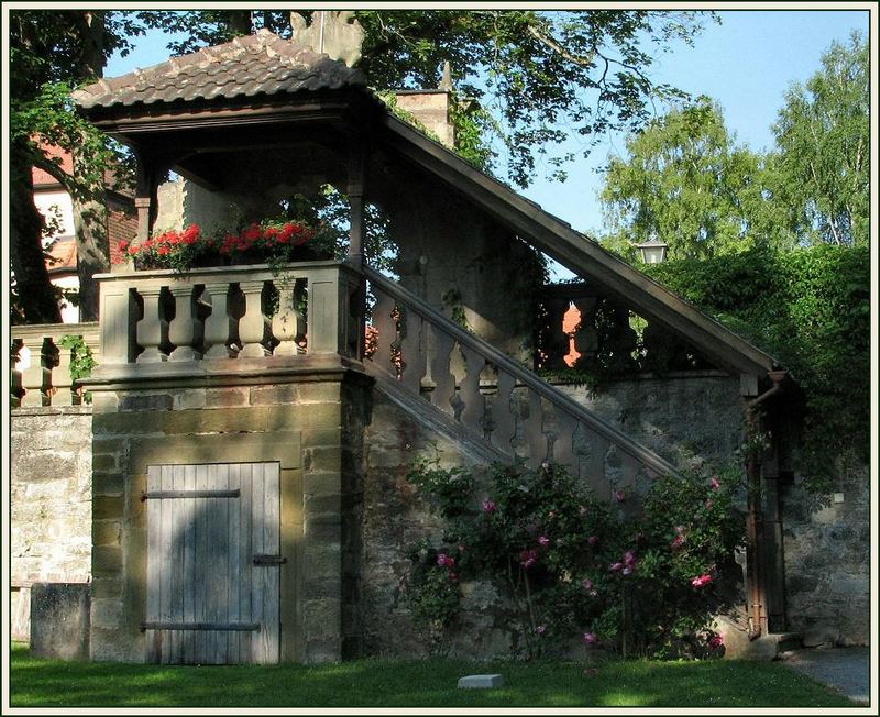 Schattenspiele an der Treppe