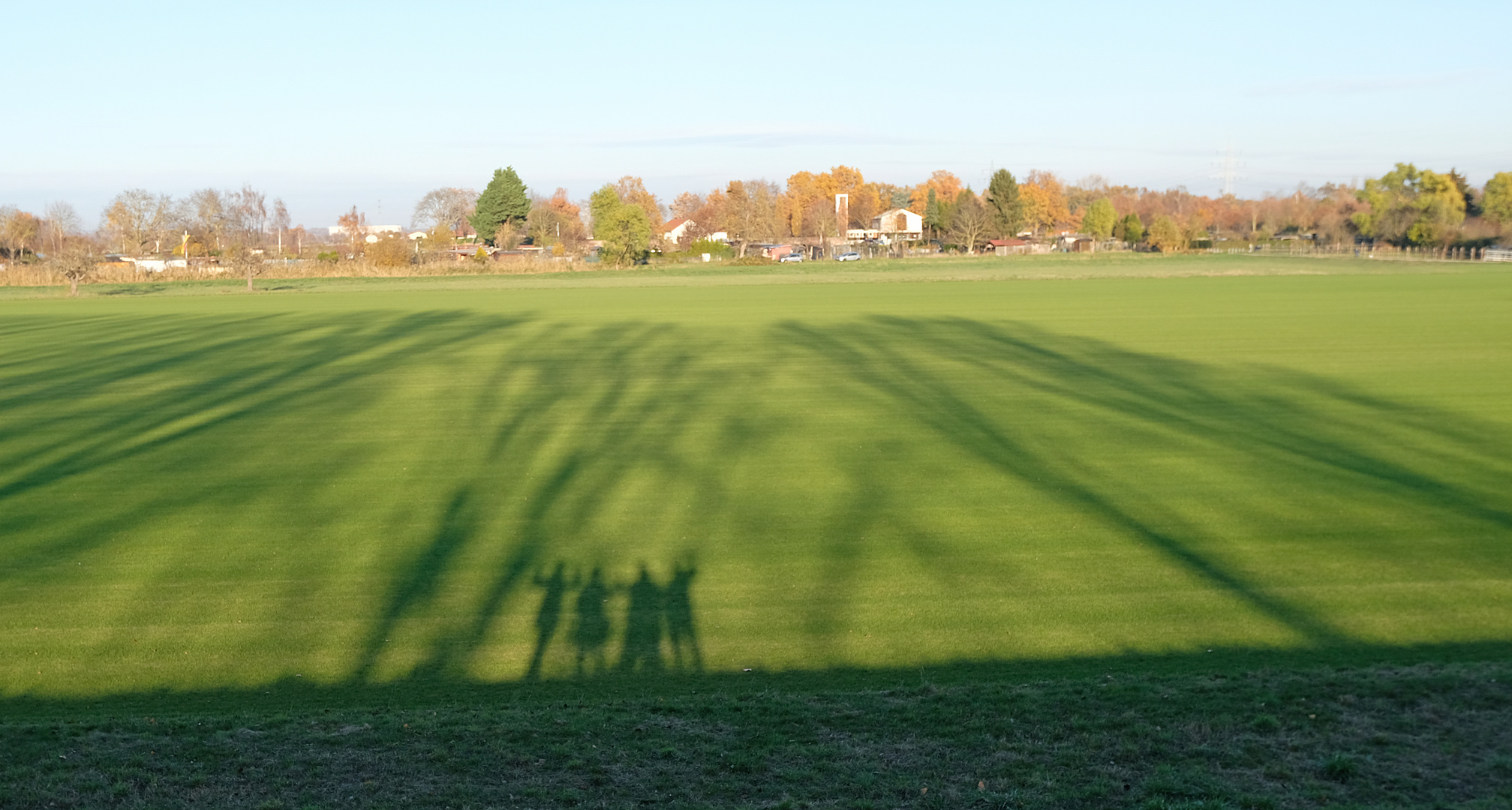 Schattenspiele bei tiefer Sonne