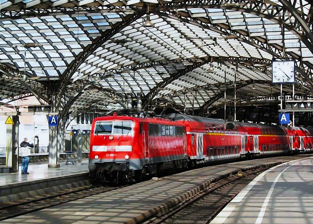 Schattenspiele im Kölner Hbf.