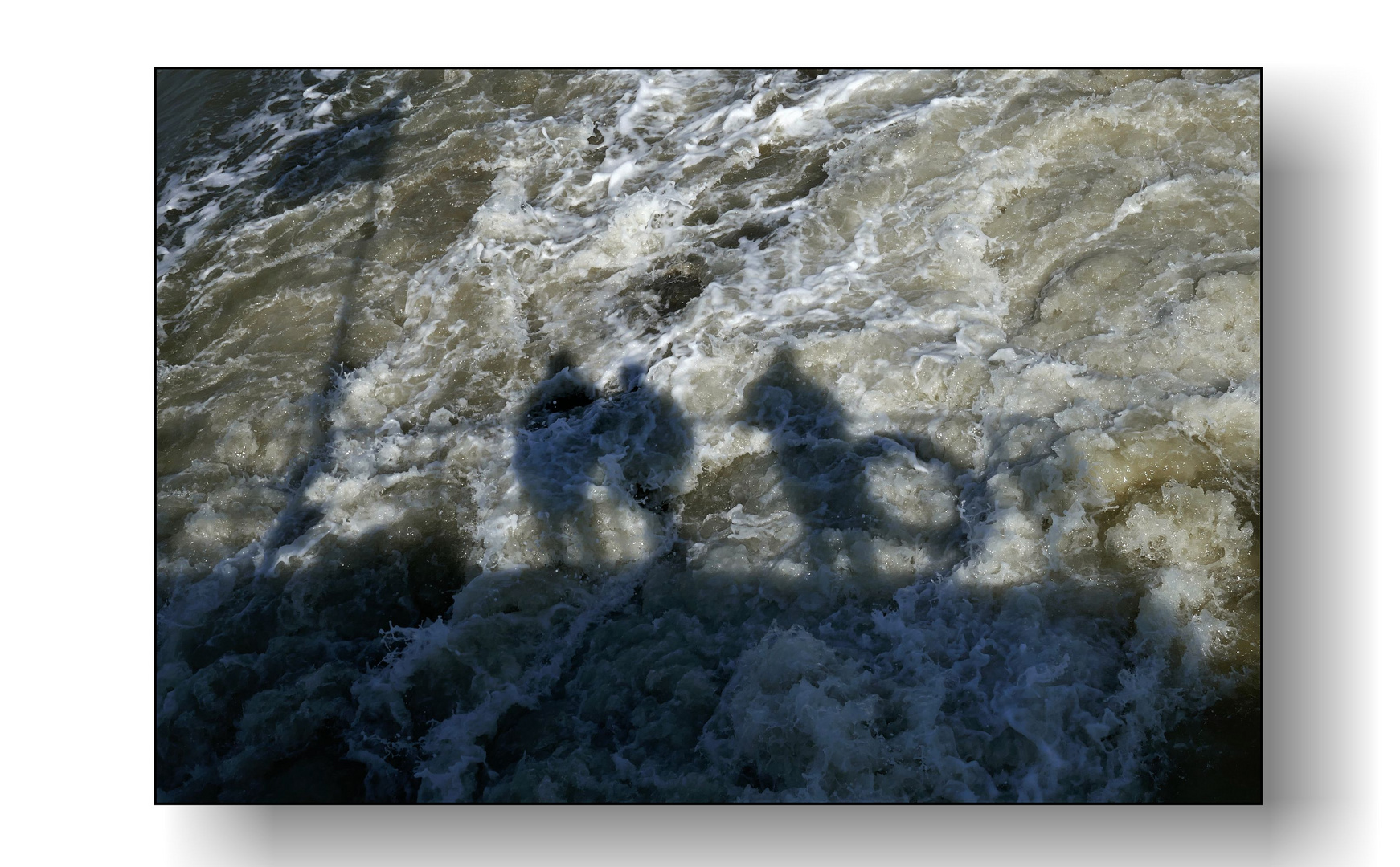 Schattenszene auf dem Kielwasser