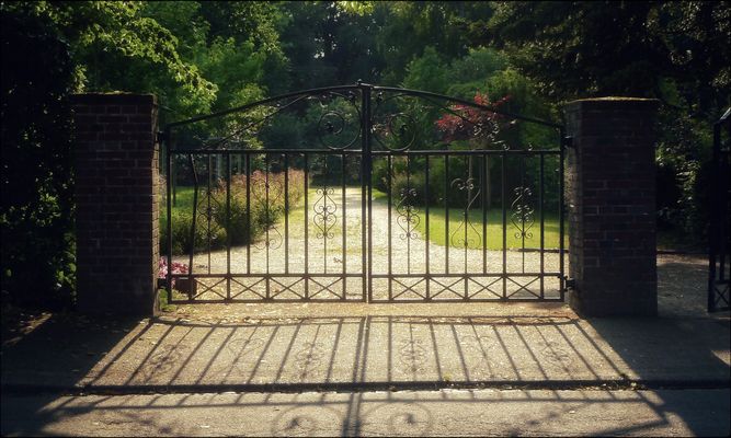 Schattenwurf am Sommerabend