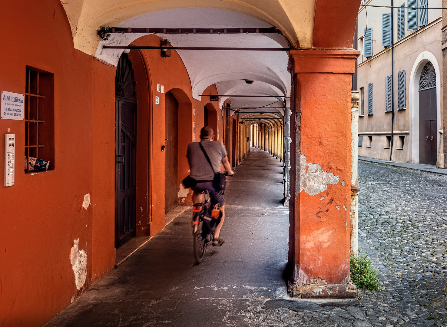 Schattiger Fahrradweg