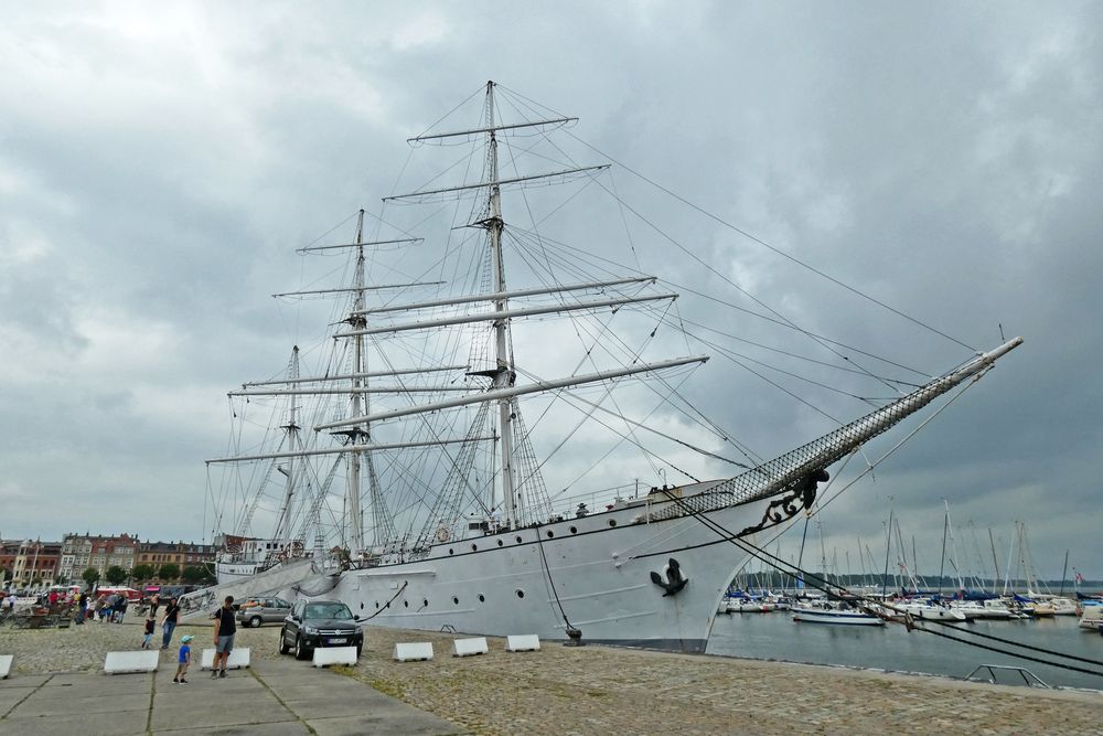 Schau nur die Gorch Fock