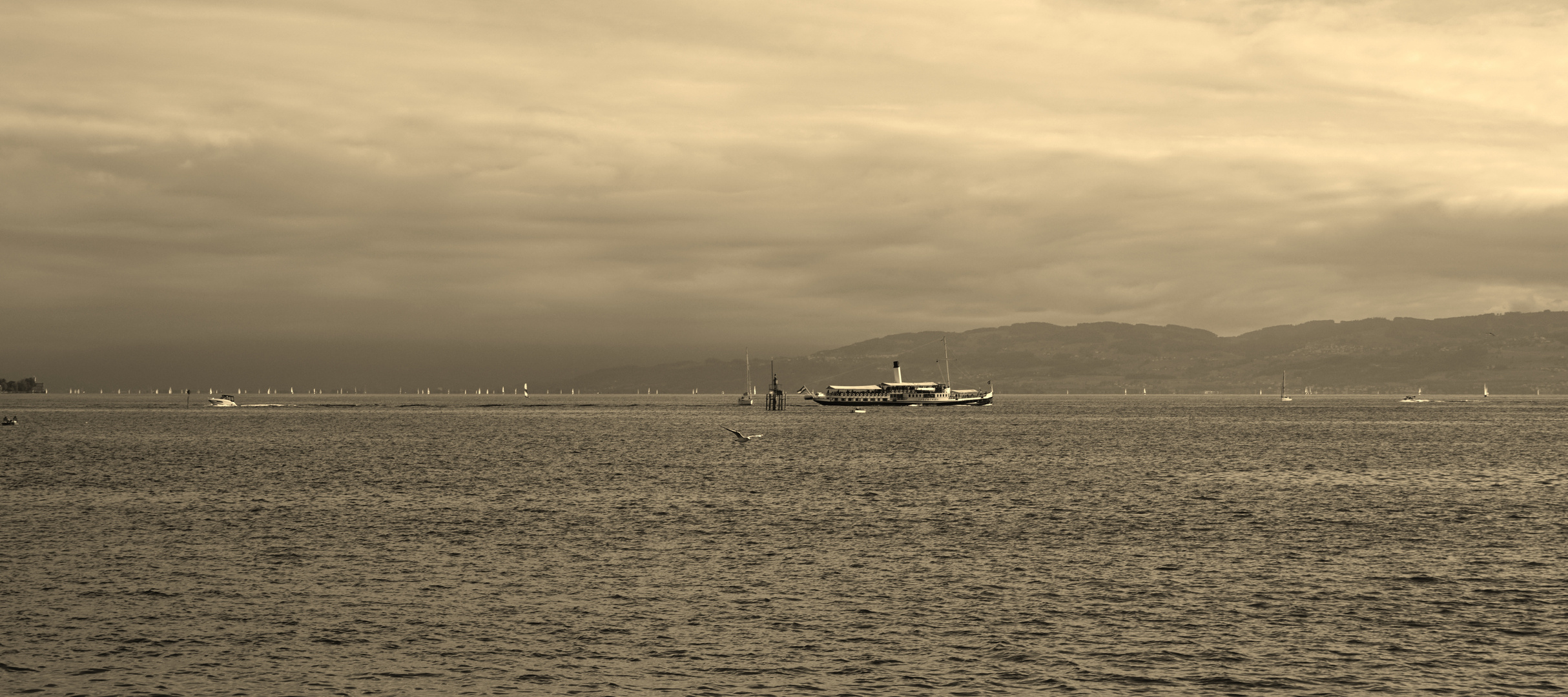 Schaufelraddampfer Hohentwiel auf dem Bodensee