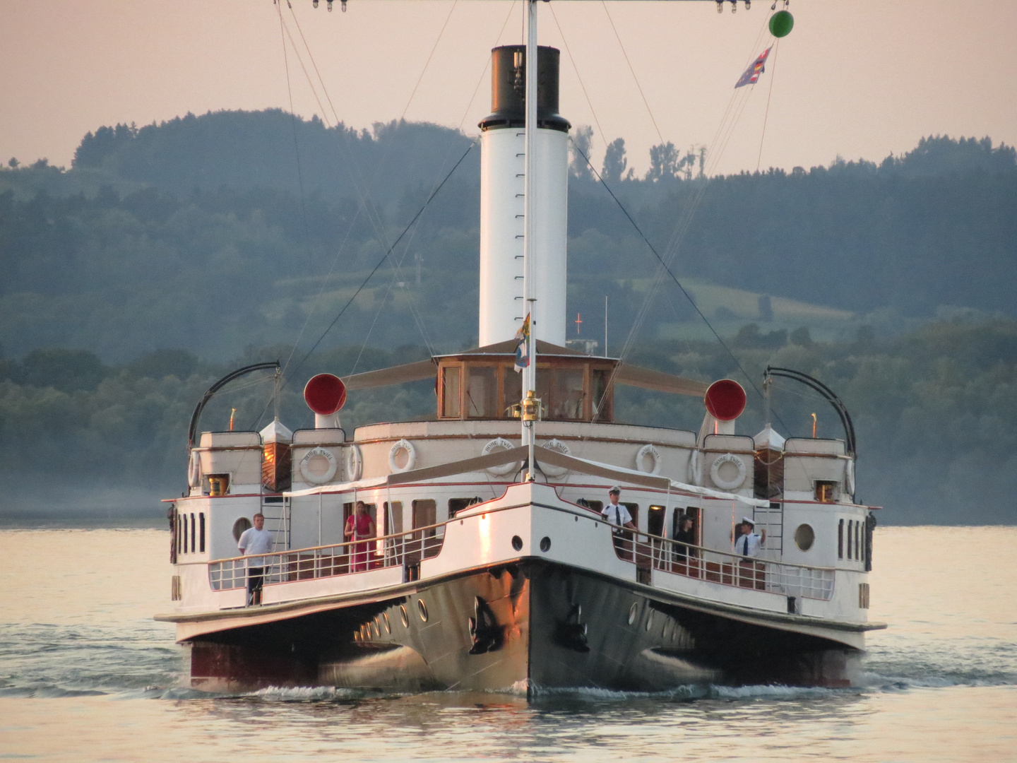 Schaufelraddampfer "Hohentwiel" auf dem Bodensee