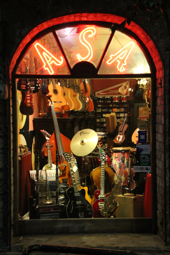 Schaufenster mit Musik