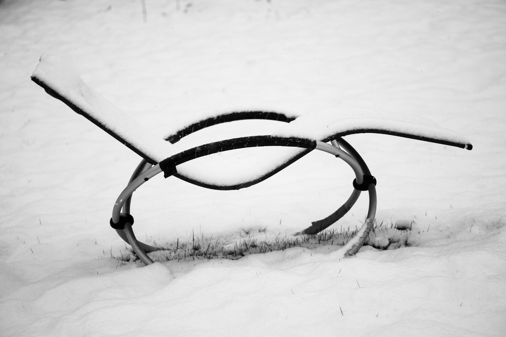 Schaukelliege im Schnee