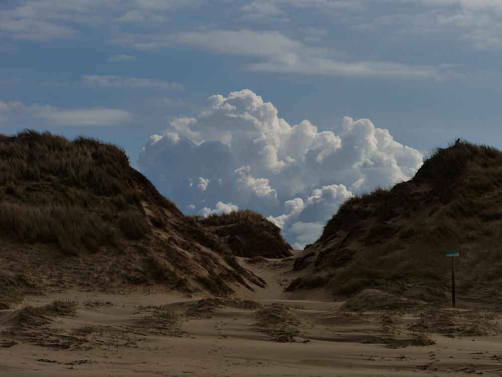 Schauspiel hinter den Dünen