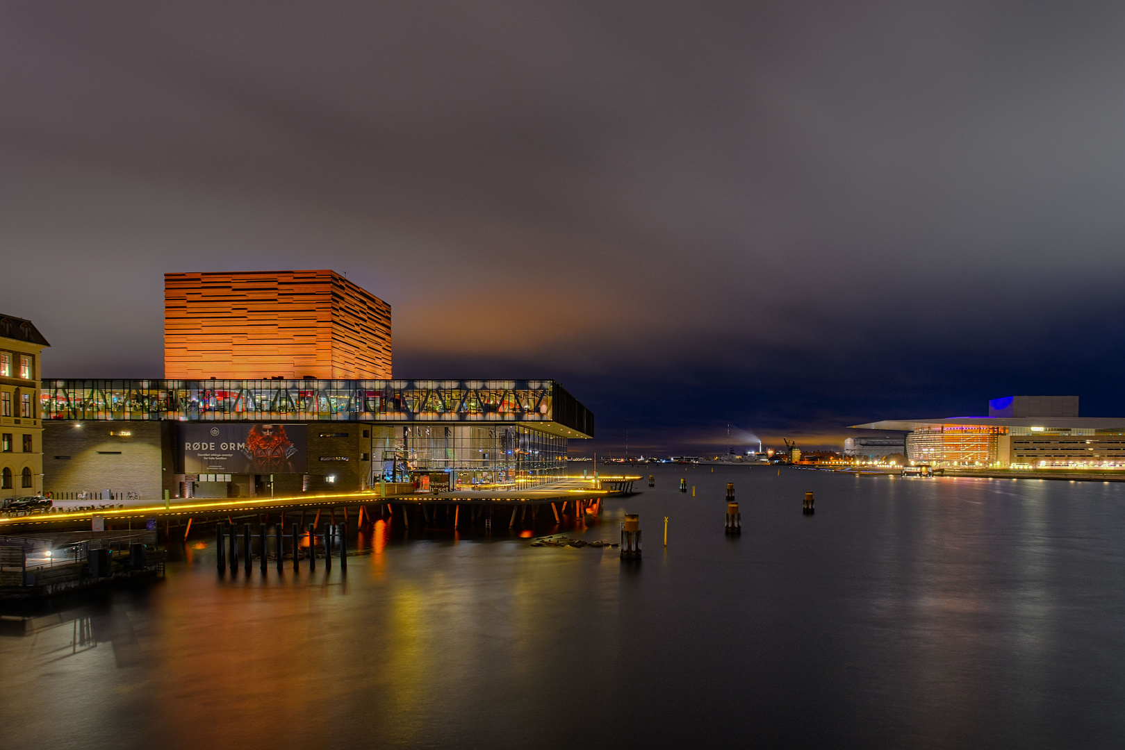 Schauspielhaus und Oper