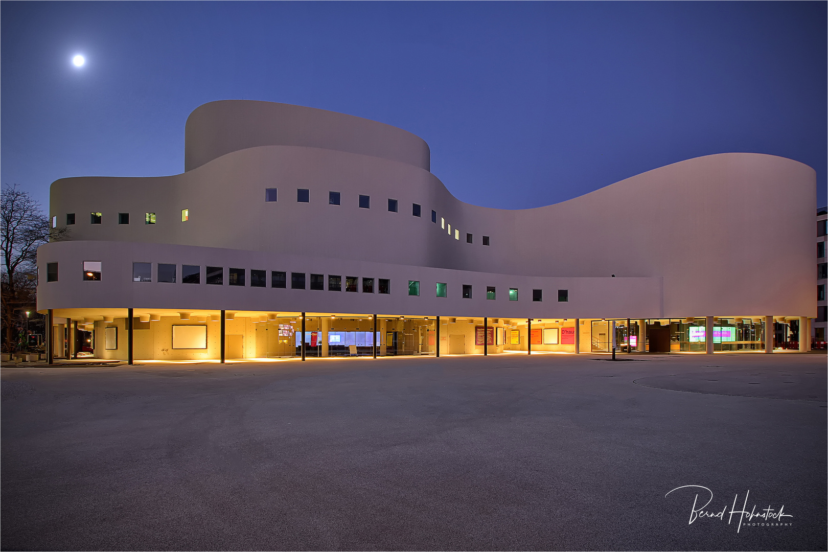 Schauspielhaus  zu  Düsseldorf ....