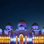 Scheich-Zayid-Moschee in Abu Dhabi ...