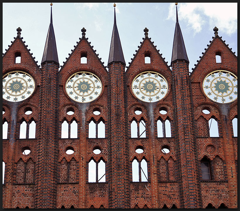 Scheinfassade in Backsteinarchitektur / Stralsund