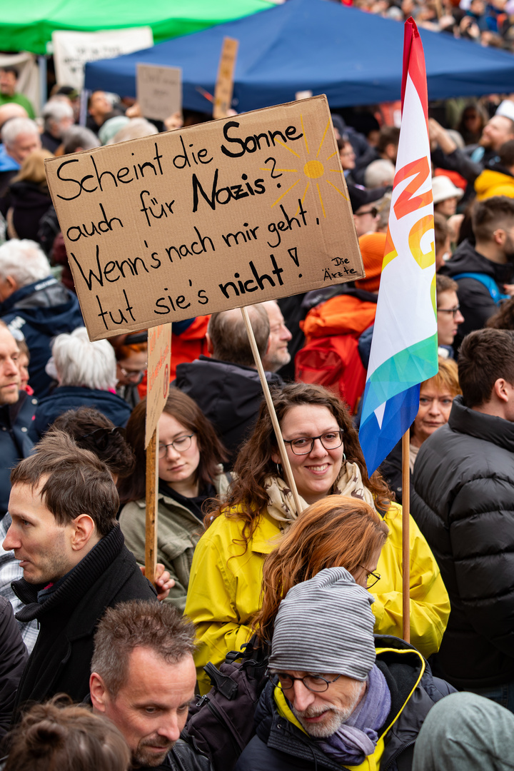 Scheint die Sonne auch für Nazis?