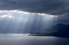 Scheinwerferlicht am lago di garda