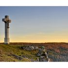 Schellenbergkreuz hoch überm Anlautertal