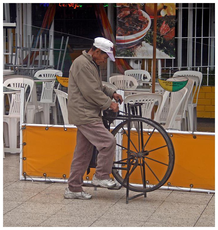 Scherenschleifer in den Strassen von Lima/ Peru