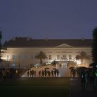 Scherenschnitt vorm Schloss Herrrenhausen