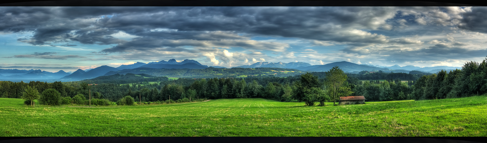 Scheune im Halbschatten Panorama ;-)